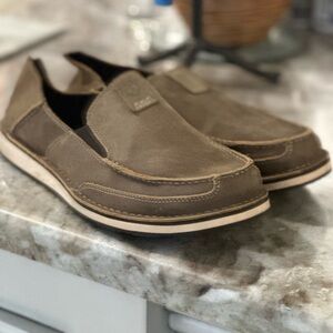 Men’s Ariat cruisers